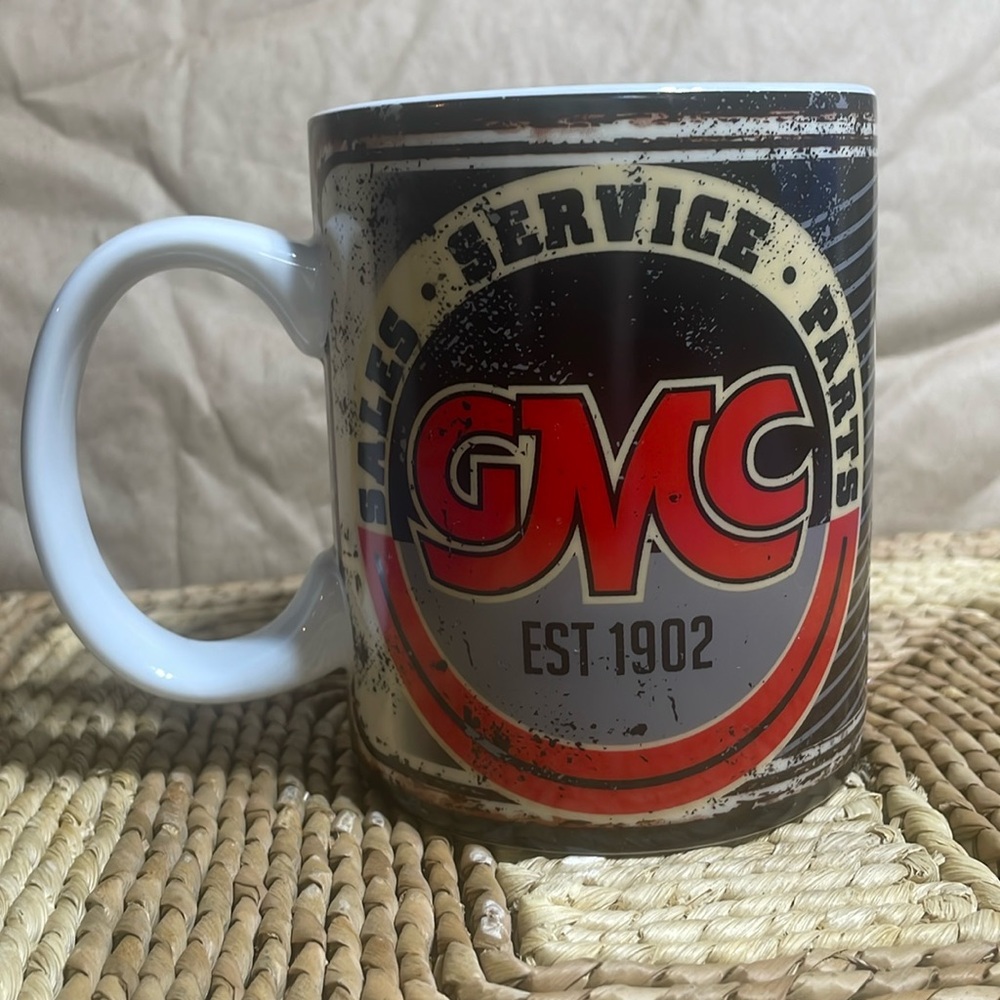 Vintage Style Mug - Red and Black